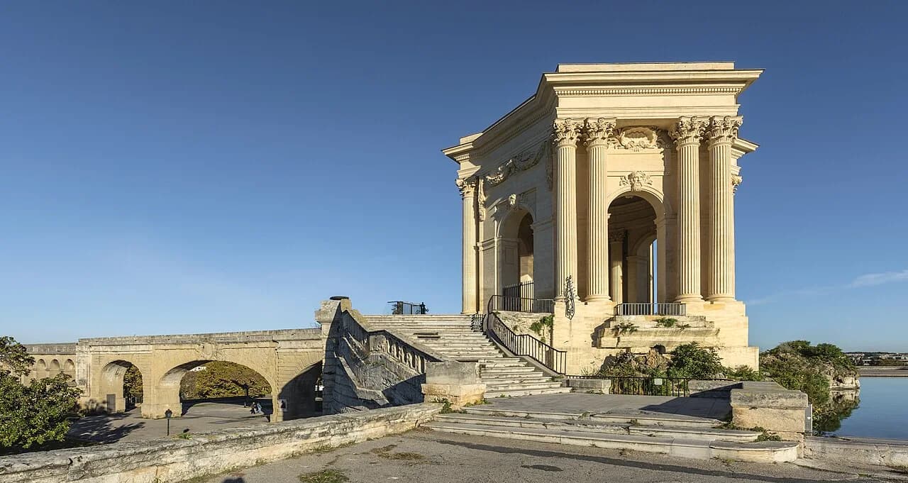 Château d’eau et promenade du Peyrou à Montpellier.